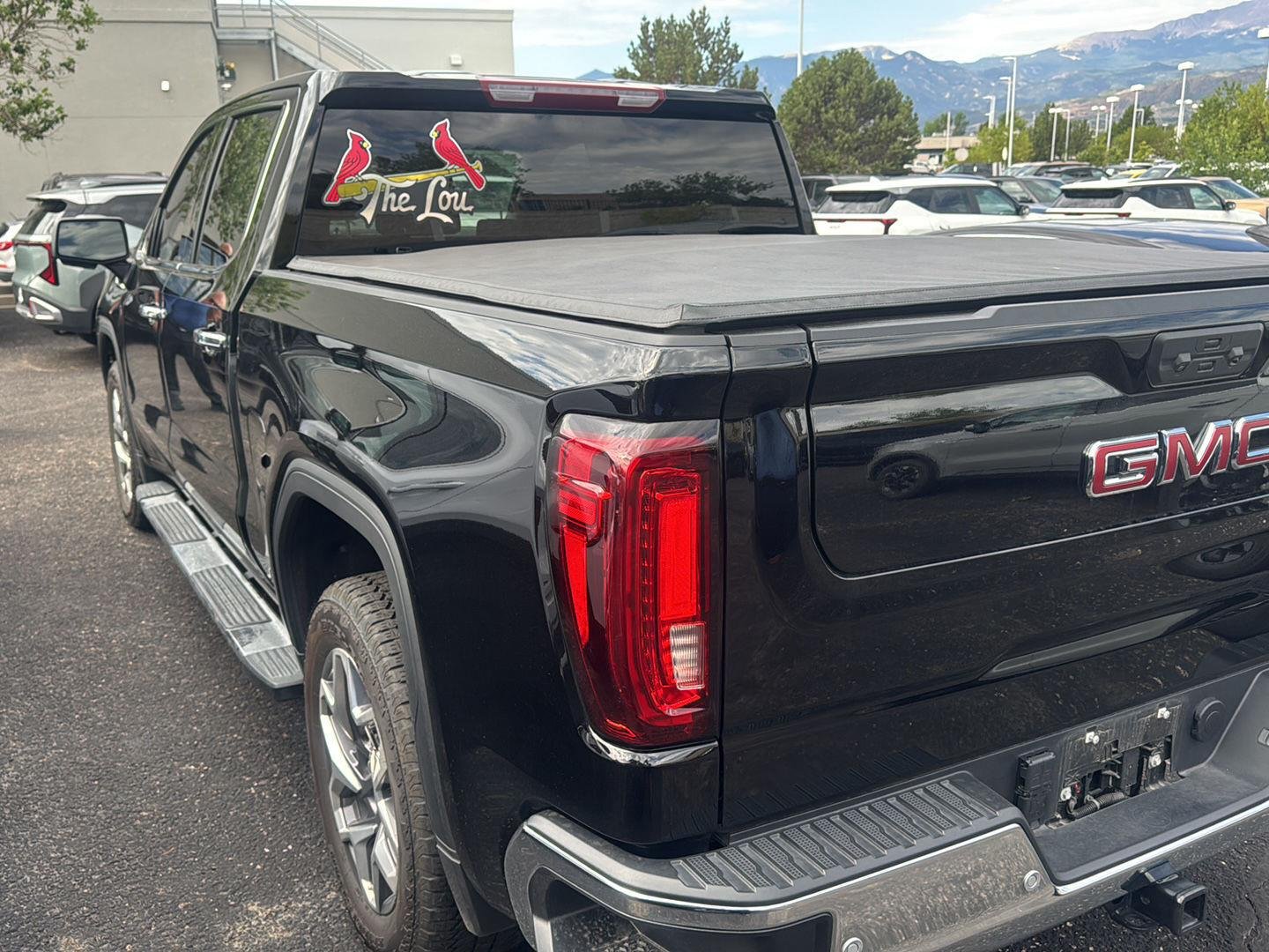 Used 2025 Onyx Black GMC SLT image 6
