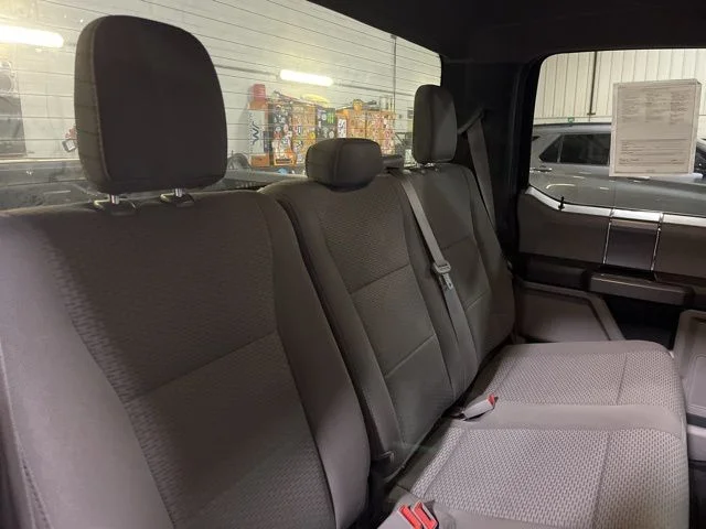 Used 2020 Black Ford XLT image 28