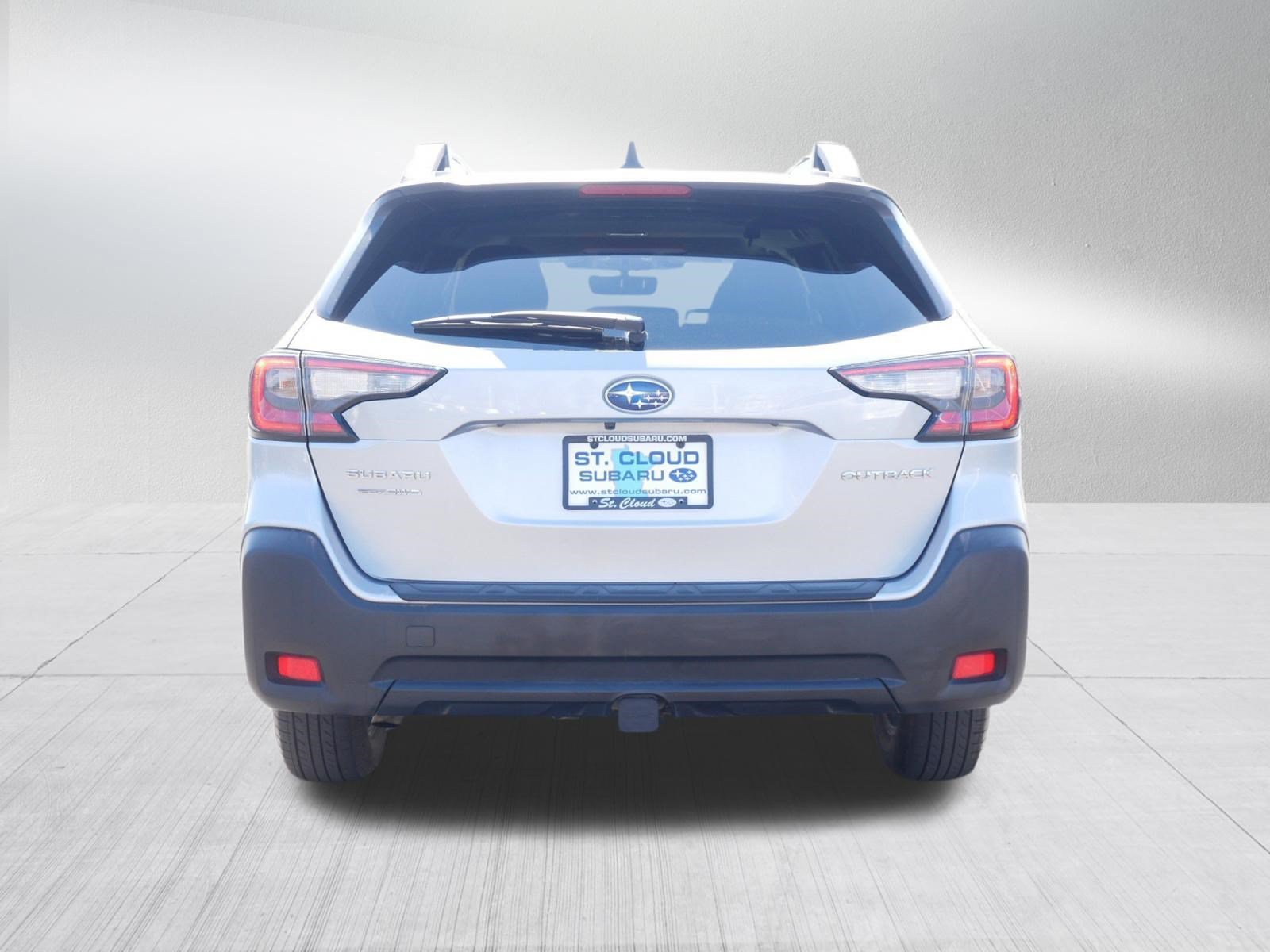 Used 2025 Ice Silver Metallic Subaru Premium image 6