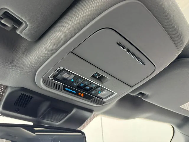 Used 2023 Black Metallic Ford Lariat image 37