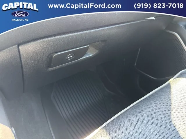 Used 2020 Black Ram Laramie image 27