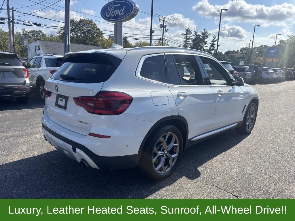 Used 2021 White BMW sDrive30i image 9