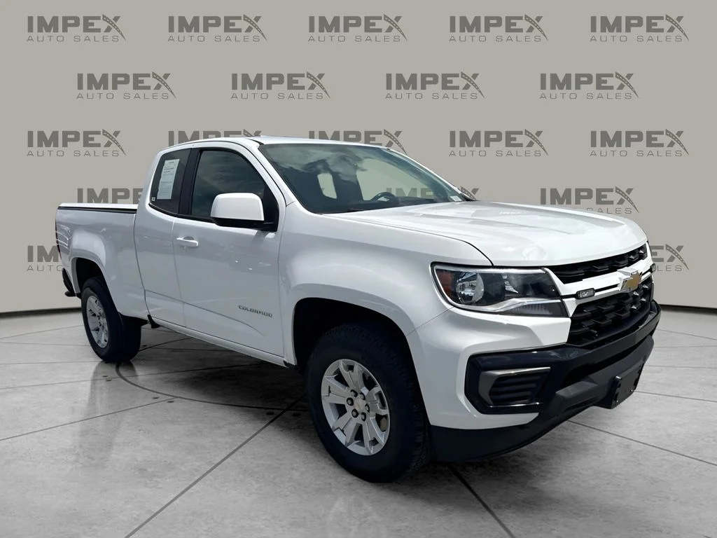 Used 2022 White Chevrolet LT image 7
