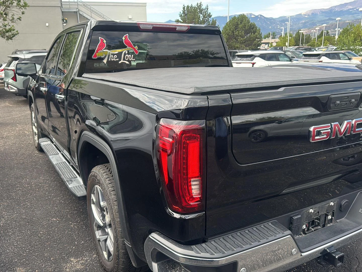 Used 2025 Onyx Black GMC SLT image 6