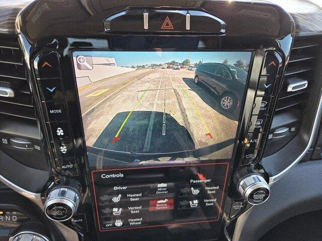Used 2020 Patriot Blue Pearlcoat Ram Laramie image 18