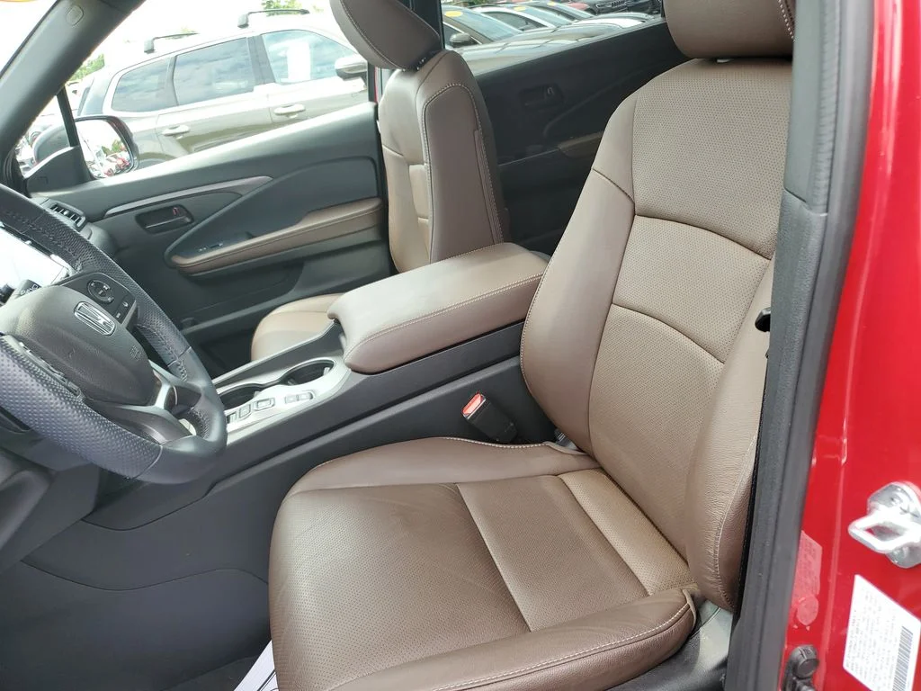 Used 2024  Honda EX-L image 17