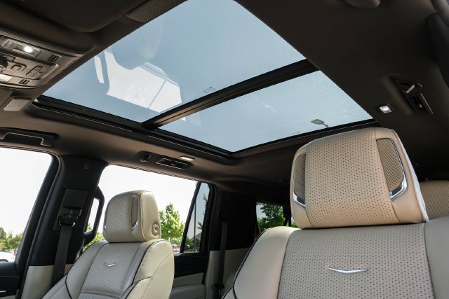 Used 2022 Black Cadillac Premium image 4