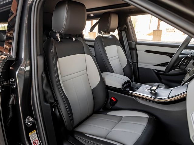 New 2026 Carpathian Grey Land Rover Hoxton Edition image 30