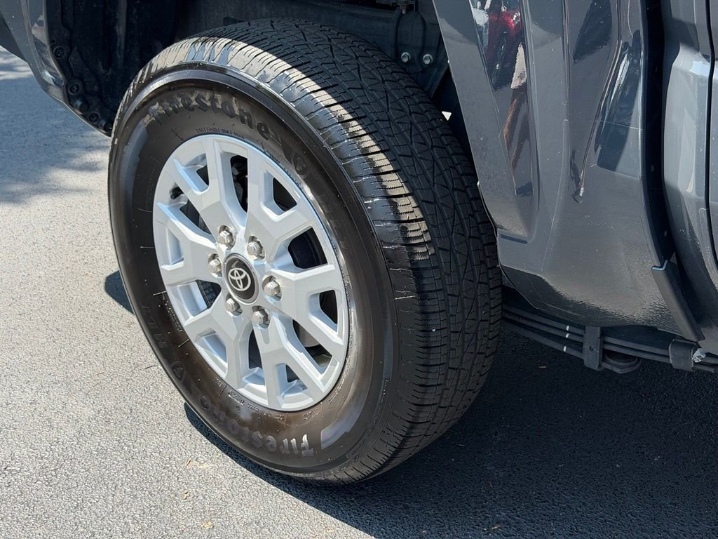 Certified Used 2025  Toyota SR image 14