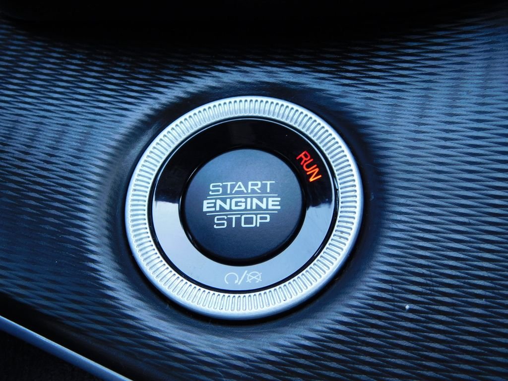 Used 2024 White Jeep Altitude image 34