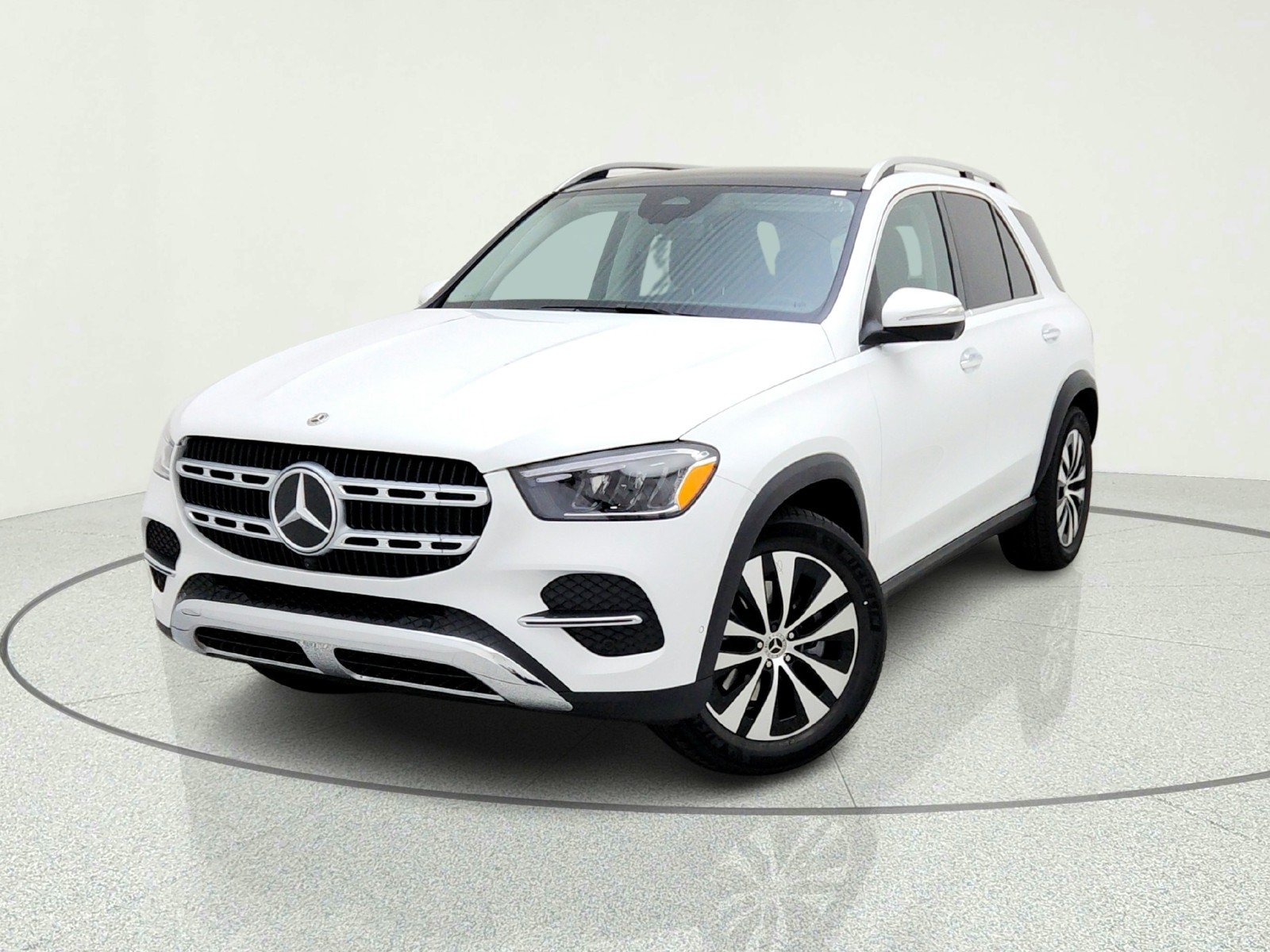 New 2026 MANUFAKTUR Moonlight White Metallic Mercedes-Benz GLE 350 4MATIC® SUV image 2