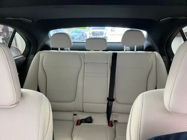 Used 2024 Polar White Mercedes-Benz C 300 image 31