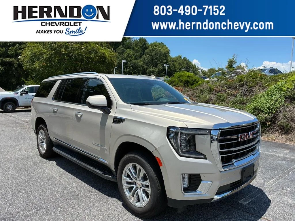 Used 2023 Pearl Beige Metallic GMC SLT image 1