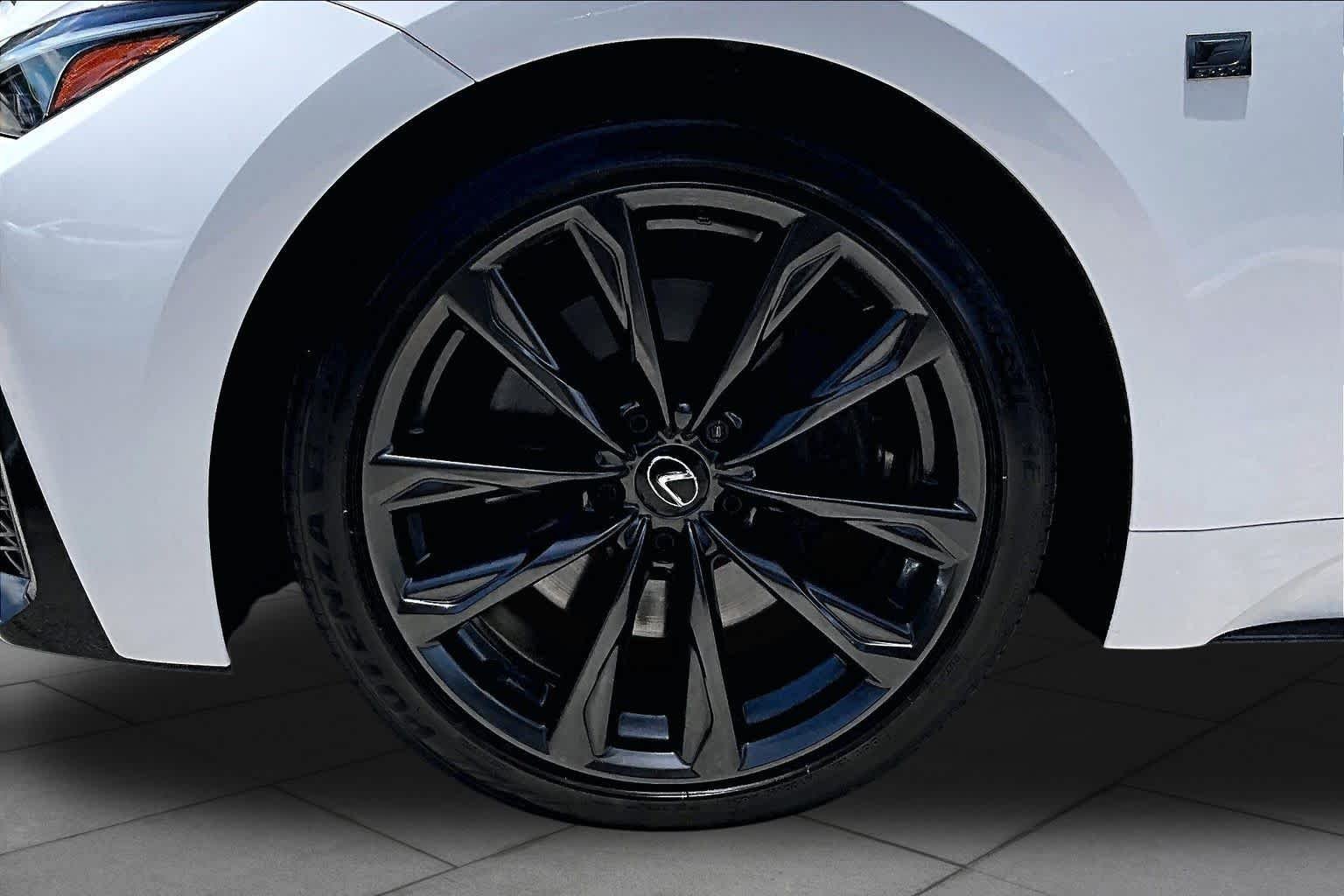 Used 2025 Ultra White Lexus F SPORT Design image 11