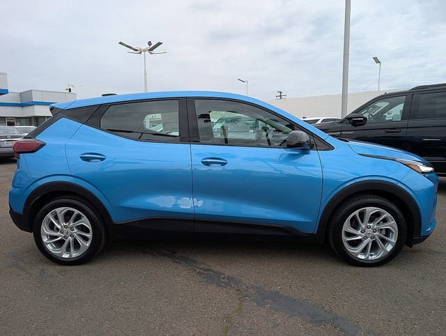 2027 Chevrolet Bolt LT - Photo 7