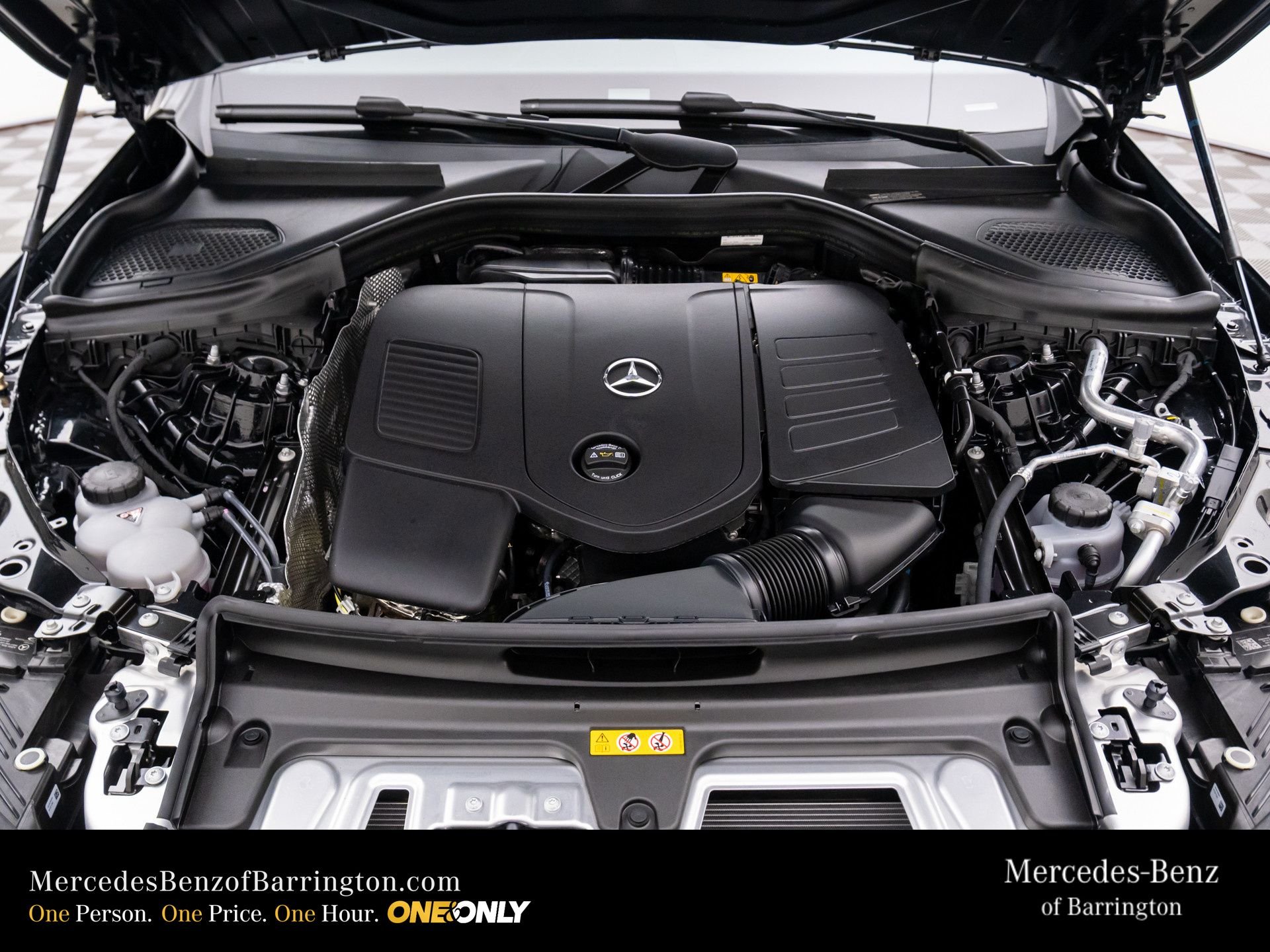 New 2026 Black Mercedes-Benz GLC 300 image 32
