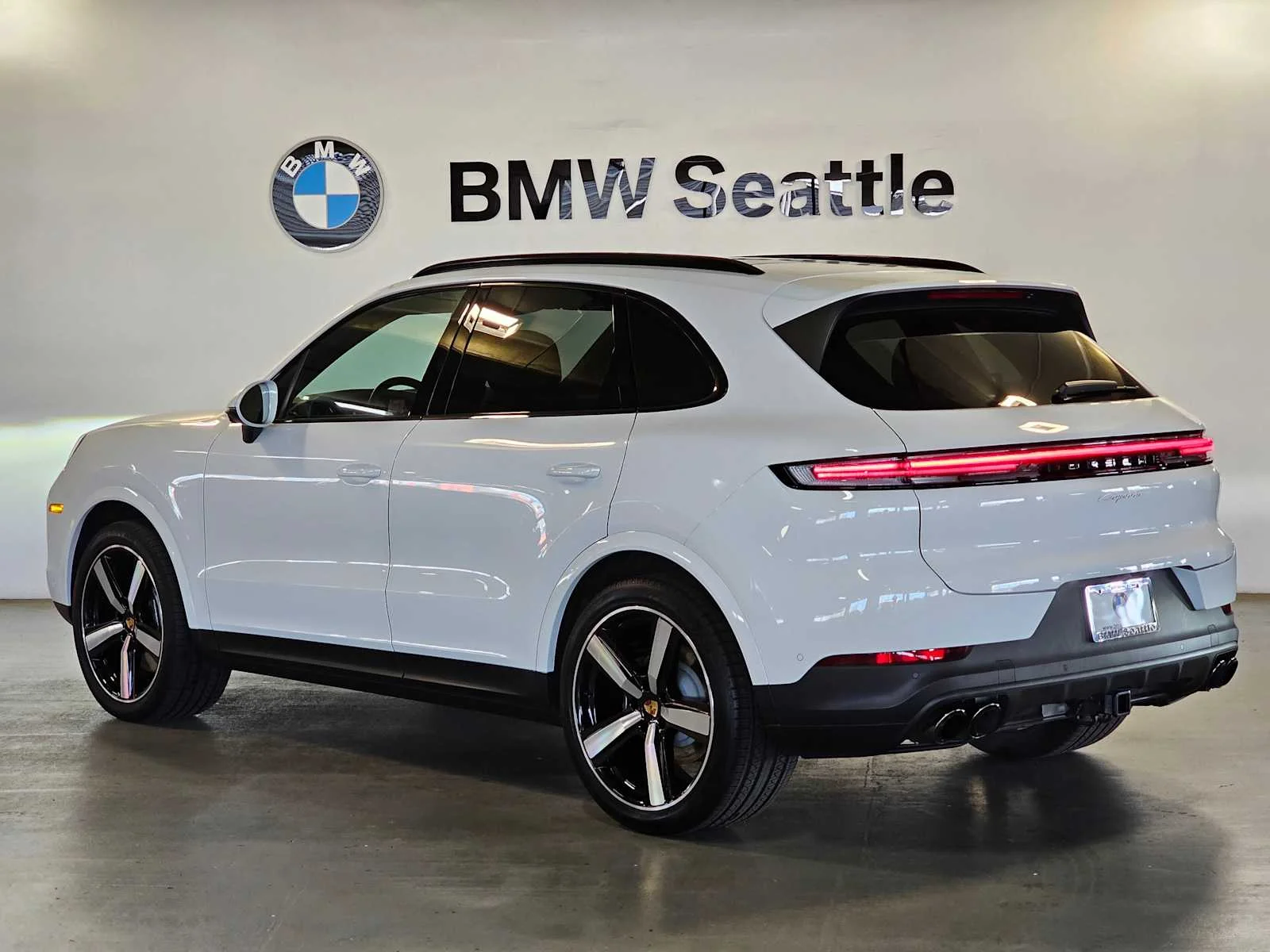 Used 2024 Carrara White Metallic Porsche  image 4