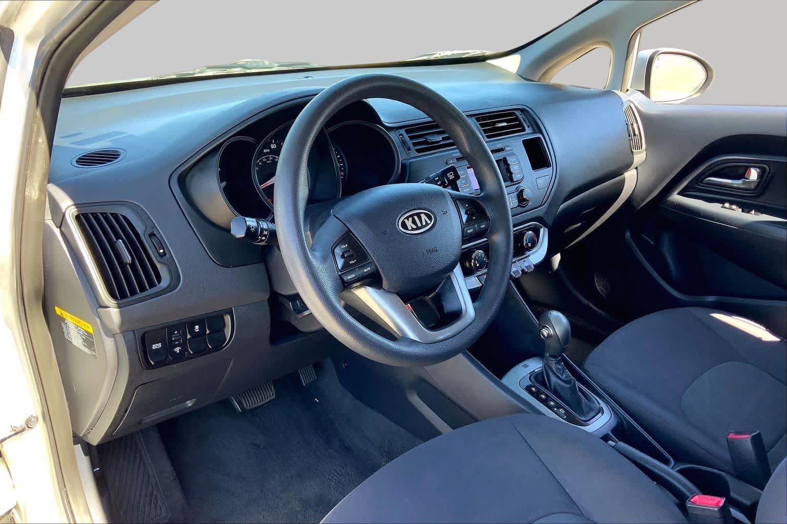 Used 2012 Bright Silver Kia LX image 17