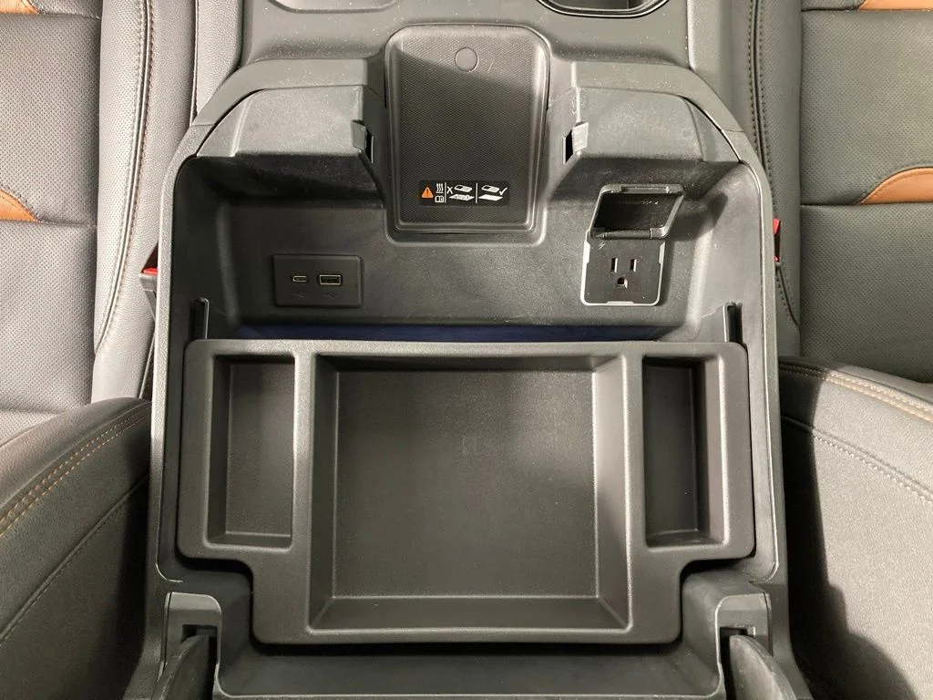 Used 2024 White GMC AT4 image 14