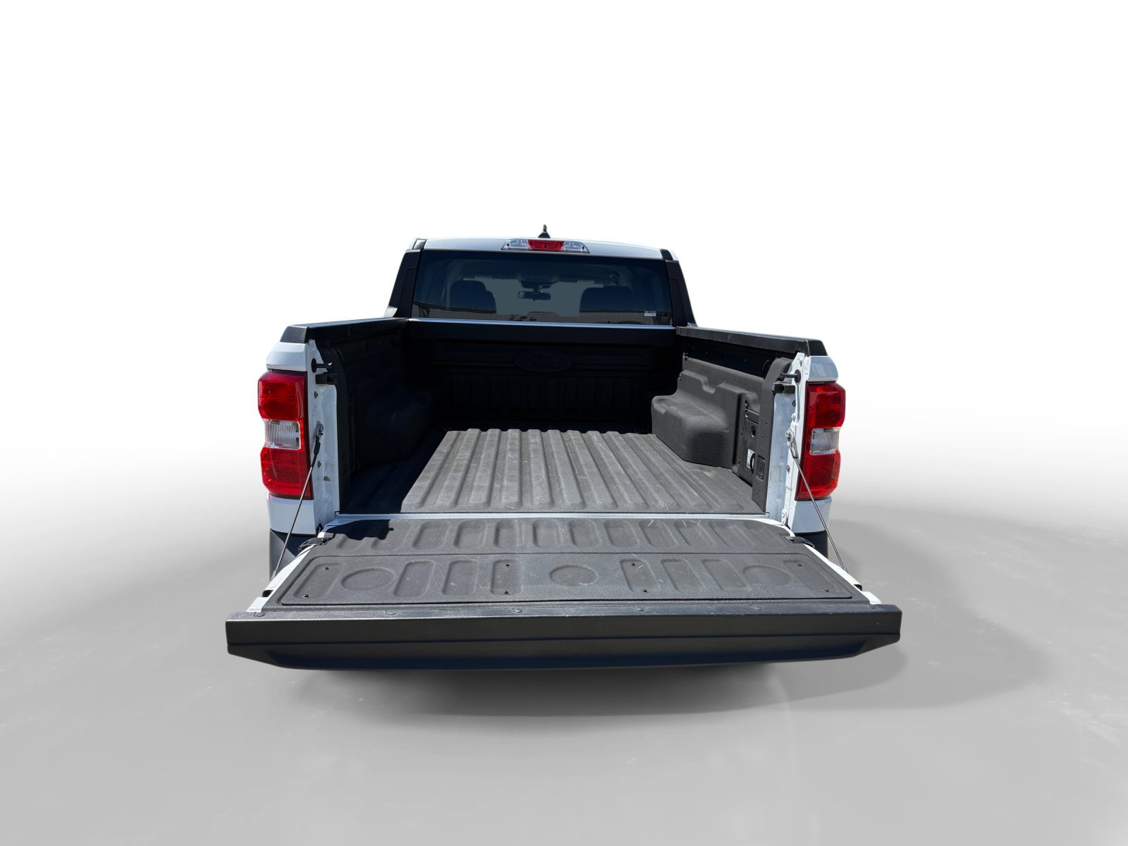 Certified Used 2024 Oxford White Ford XLT image 17