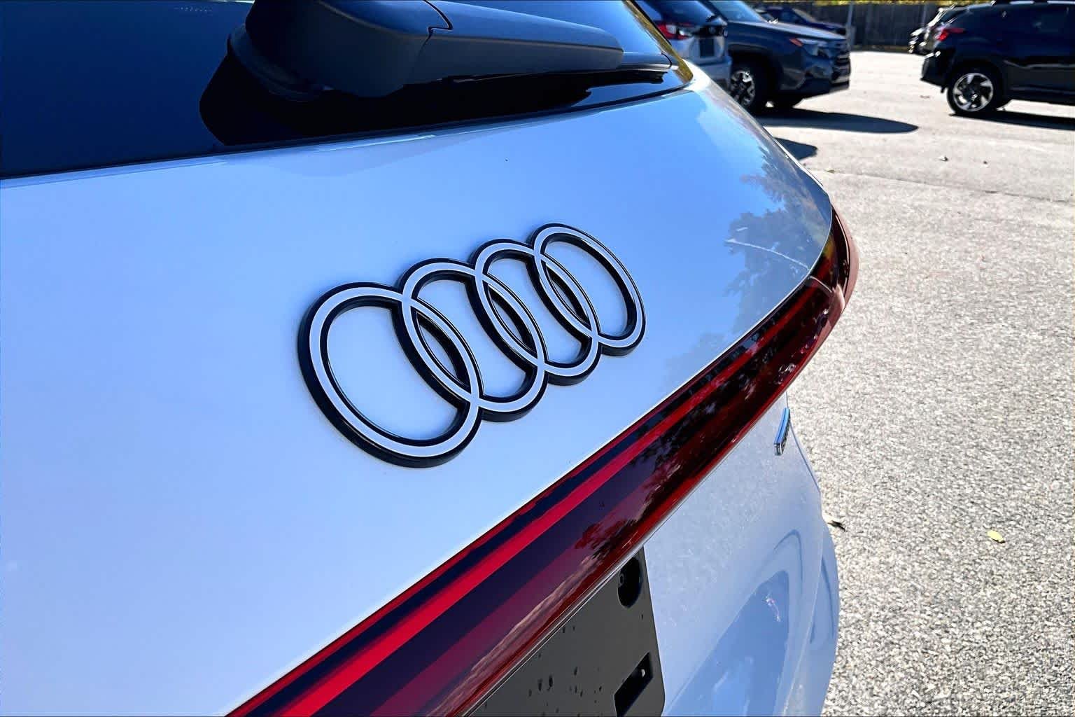 Used 2025 Glacier White Metallic Audi Premium Plus image 31