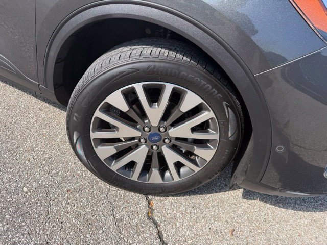 Used 2020 Magnetic Ford Titanium image 39