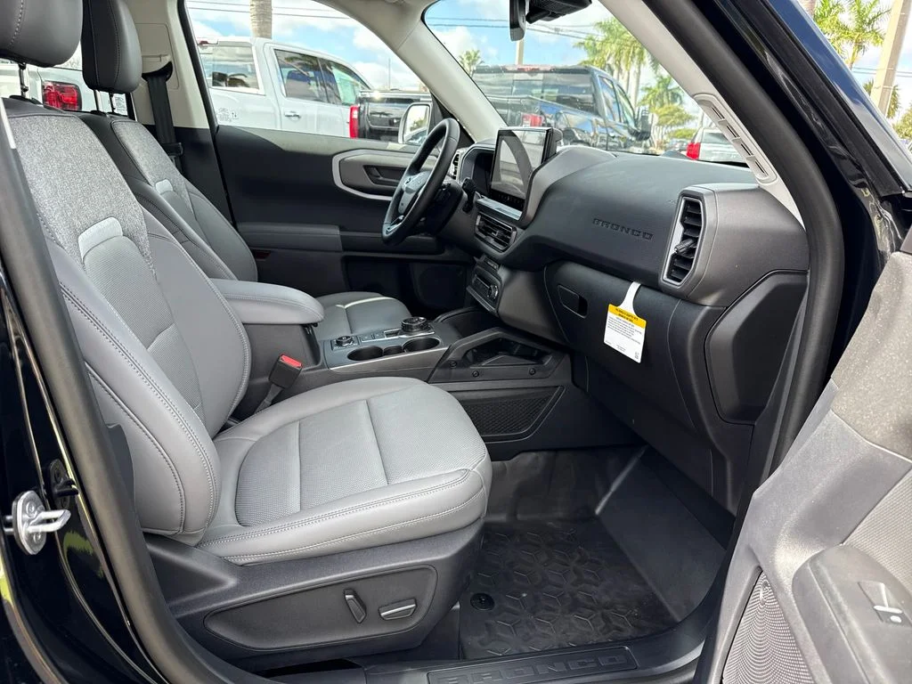 New 2025 Black Ford Badlands image 21