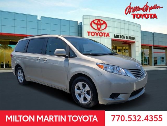 2015 Toyota Sienna LE