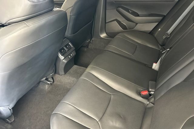 Used 2024 White Honda EX-L image 14