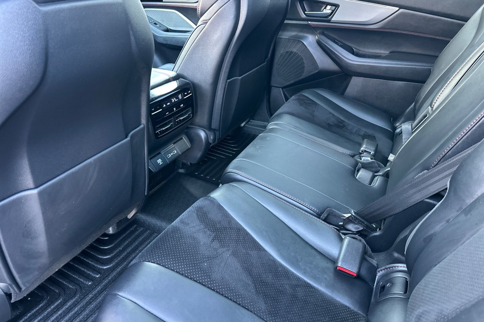 2024 Acura MDX A-Spec Package - Photo 9