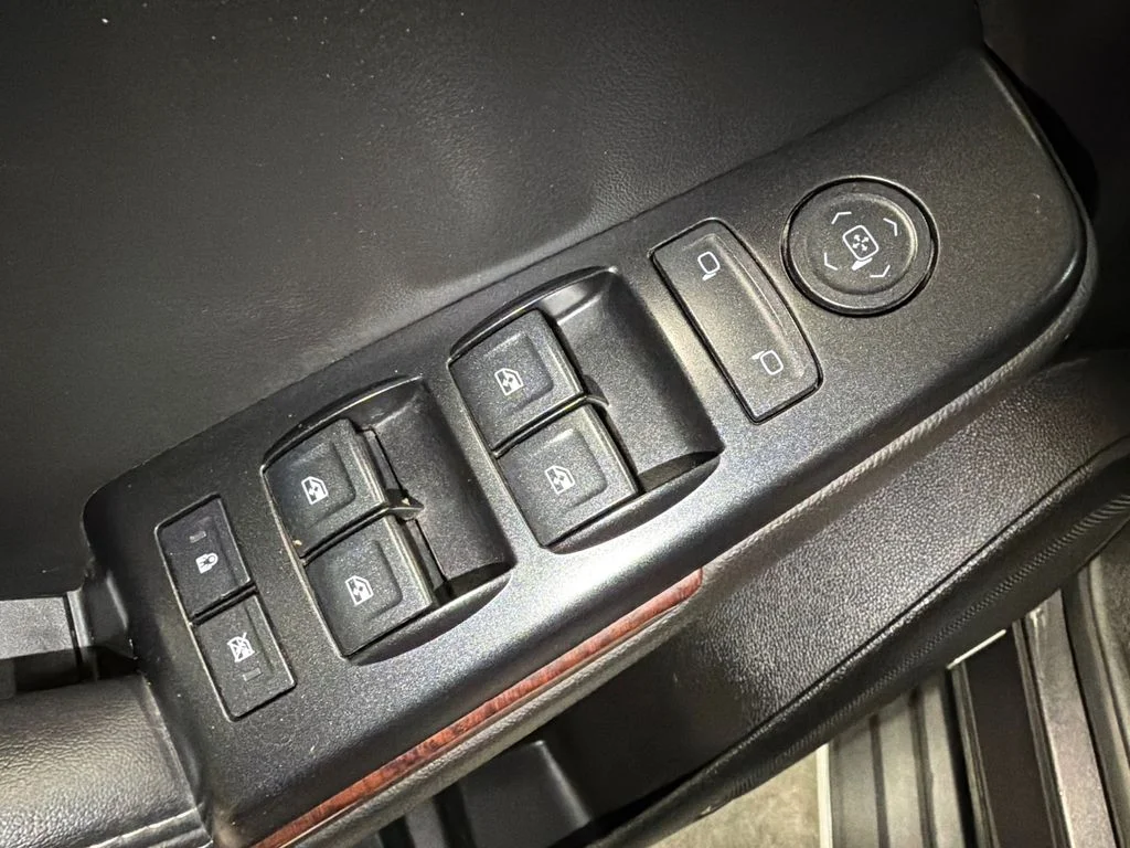 Used 2015 Iridium Metallic GMC SLE image 17