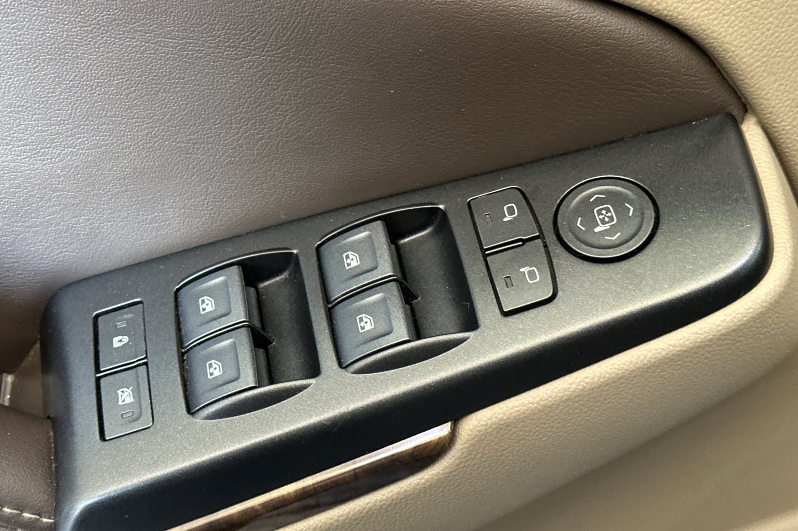 Used 2019 Gray Chevrolet LT image 11