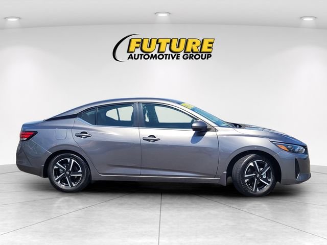 Used 2024 Gray Nissan SV image 3