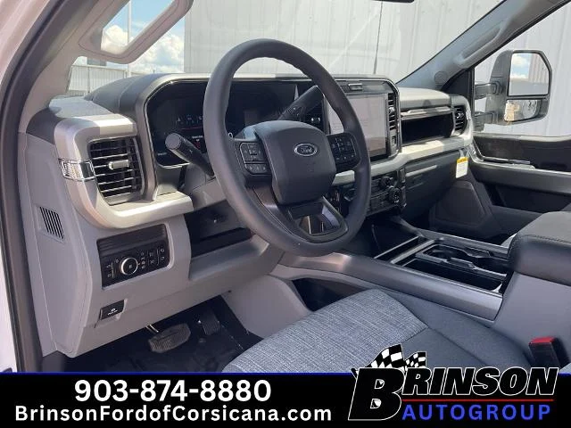 New 2026 Oxford White Ford F-250® XLT image 32