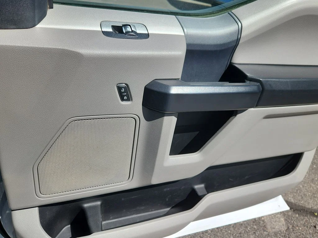 Used 2022 White Ford XL image 12
