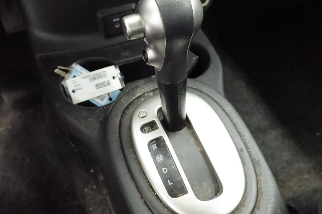 Used 2018 Gray Nissan 1.6 SV image 24