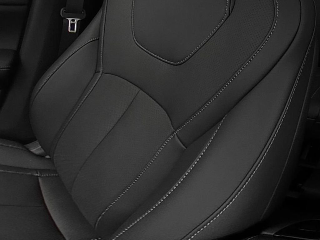 New 2027 GRAPHITE SHADOW INFINITI Luxe AWD image 23
