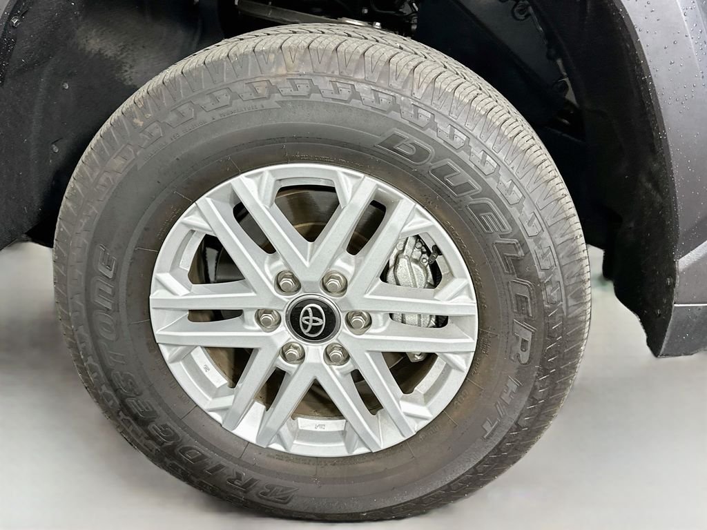 2025 Toyota Tundra SR5 - Photo 31