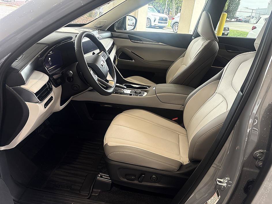 New 2027 HARBOR GRAY INFINITI LUXE image 14