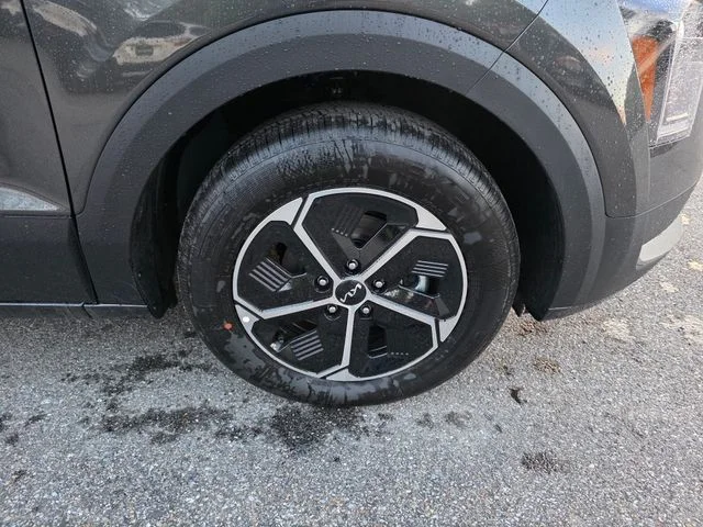 New 2026 Interstellar Gray Kia LX image 11