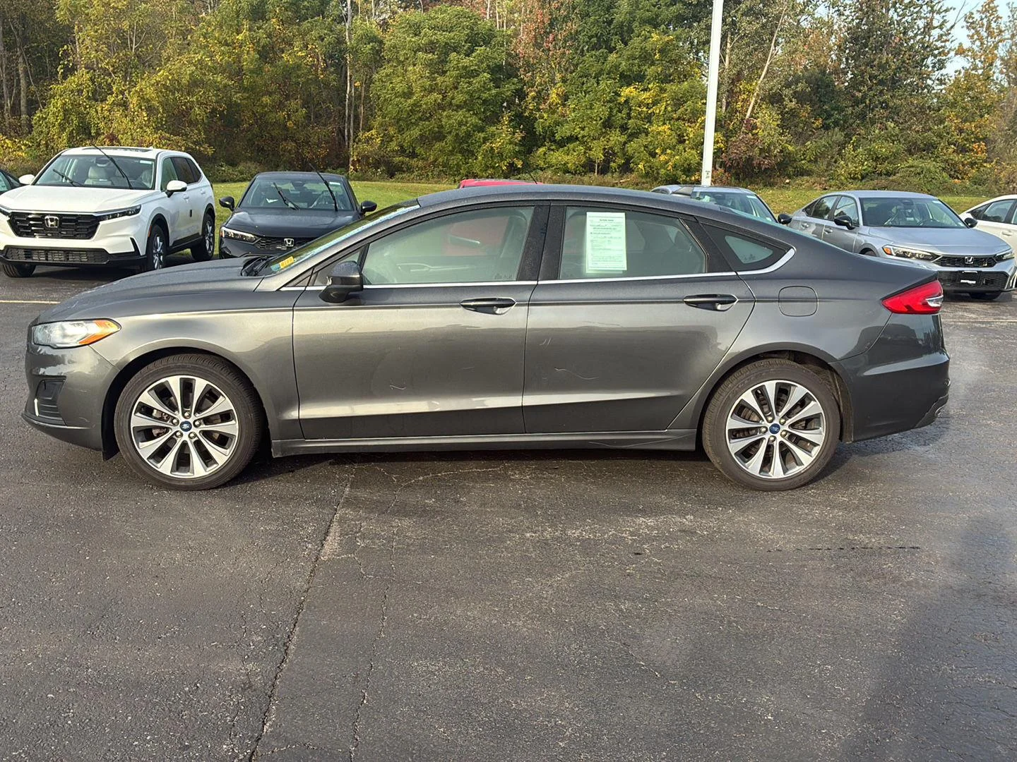 Used 2020 Magnetic Ford SE image 16