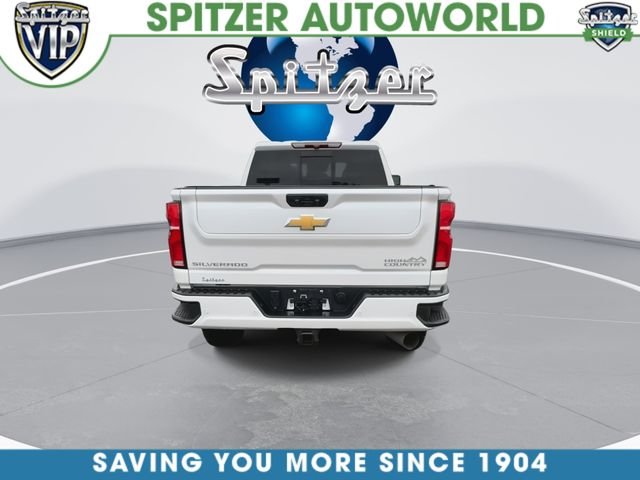 Used 2024 Beige Chevrolet High Country image 7