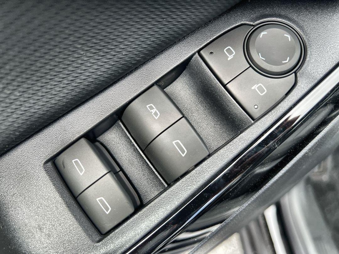 2027 Chevrolet Equinox LT - Photo 14