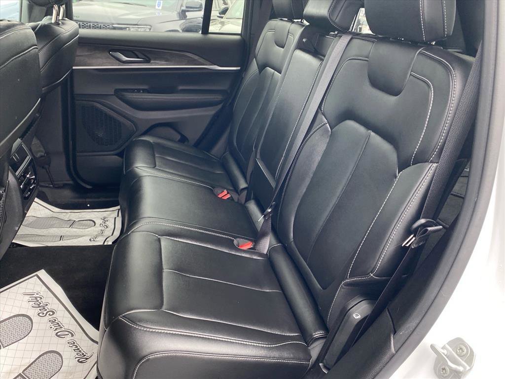 Used 2025 Bright White Clearcoat Jeep Limited image 23