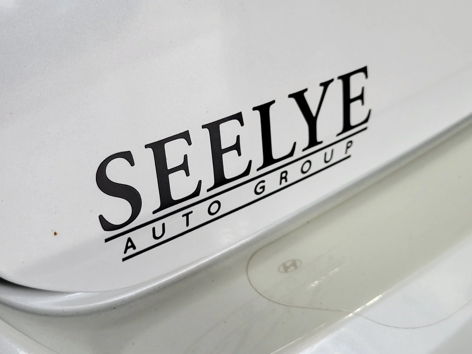 Used 2018 White Hyundai Limited image 31
