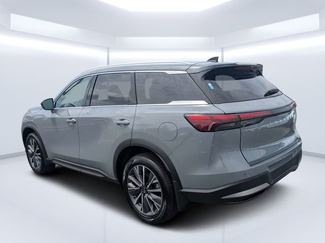 Used 2027 Gray INFINITI LUXE image 5
