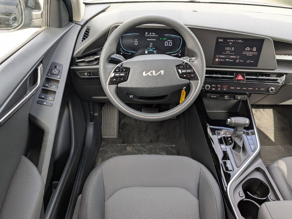 New 2025 Aurora Black Pearl Kia LX image 15