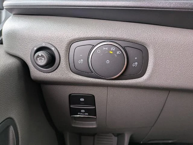 New 2026 Oxford White Ford Base image 54