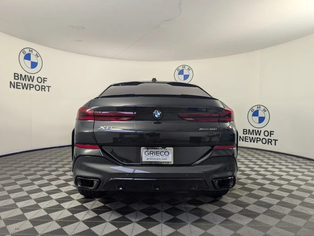 New 2027 Black Sapphire Metallic BMW xDrive40i image 7