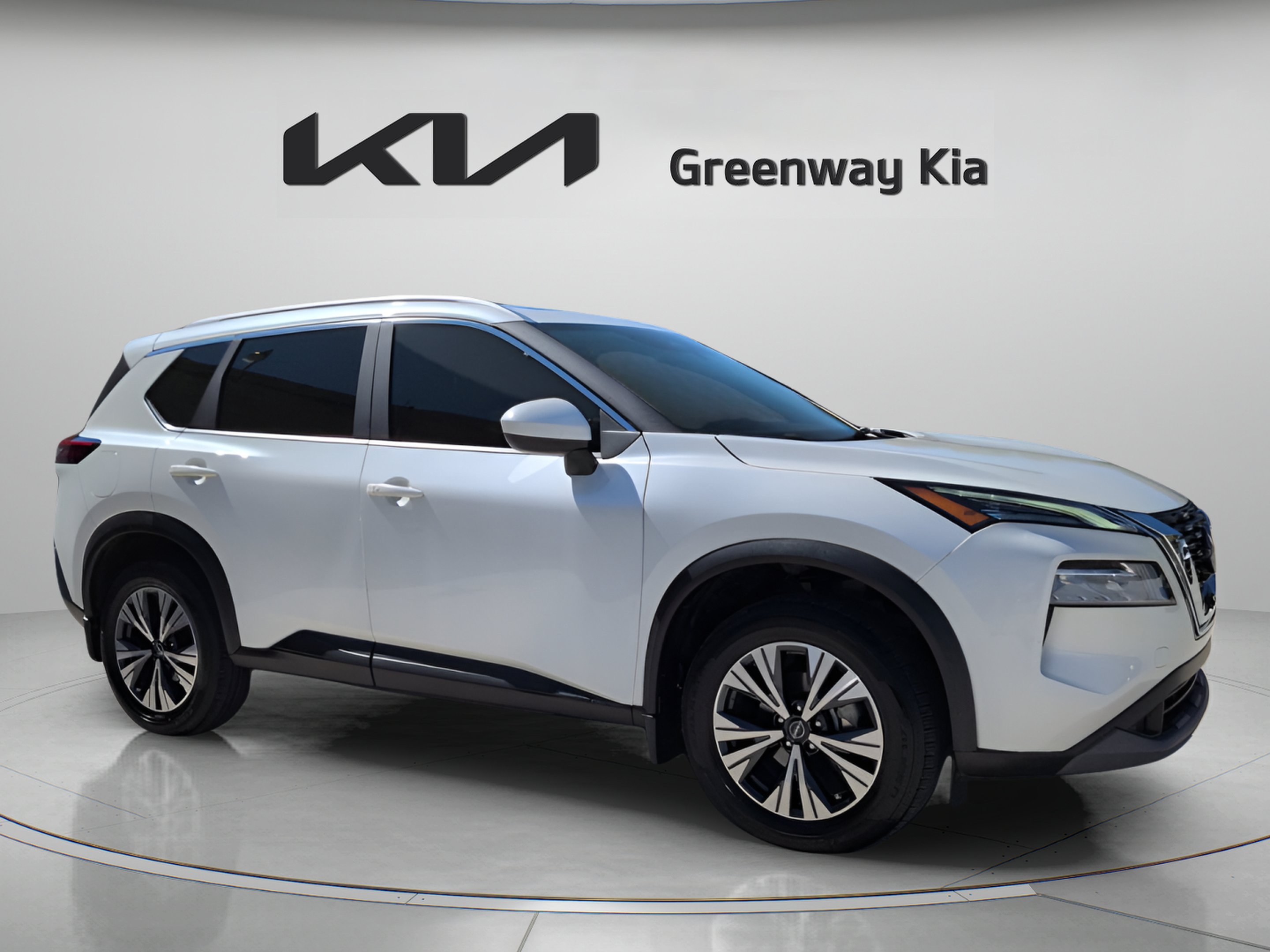 Used 2023 Pearl White Tricoat Nissan SV image 2